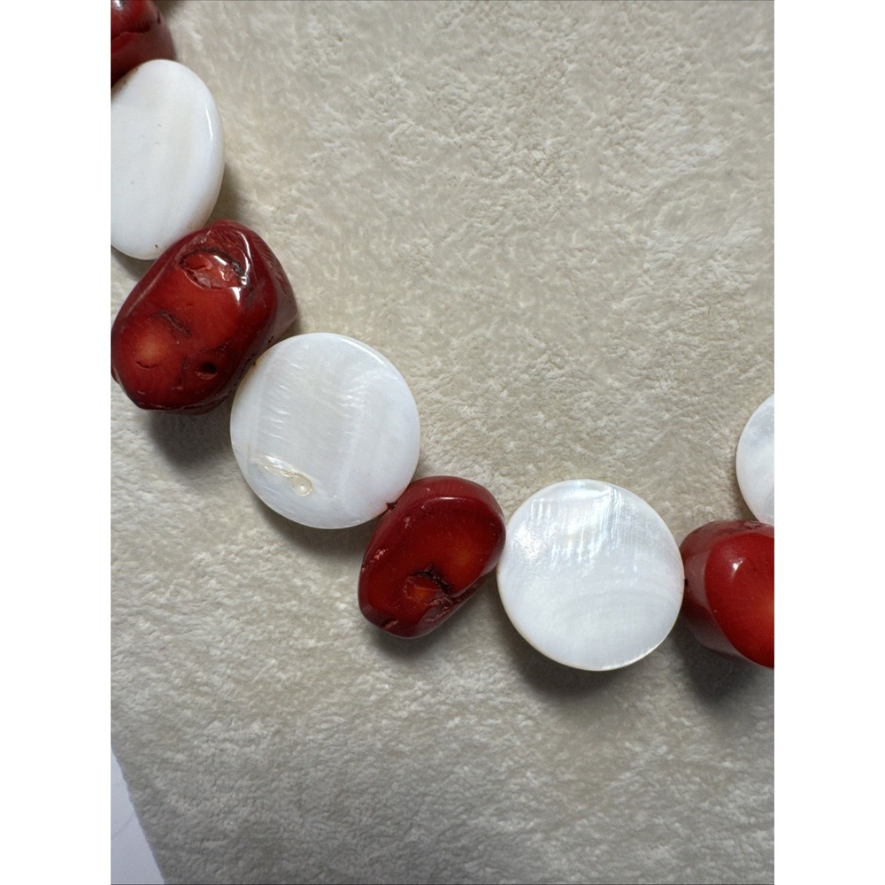 VTG Natural Red Coral Chunky Necklace 22"White MOP Disc Beads & Bracelet Set - Picture 2 of 16